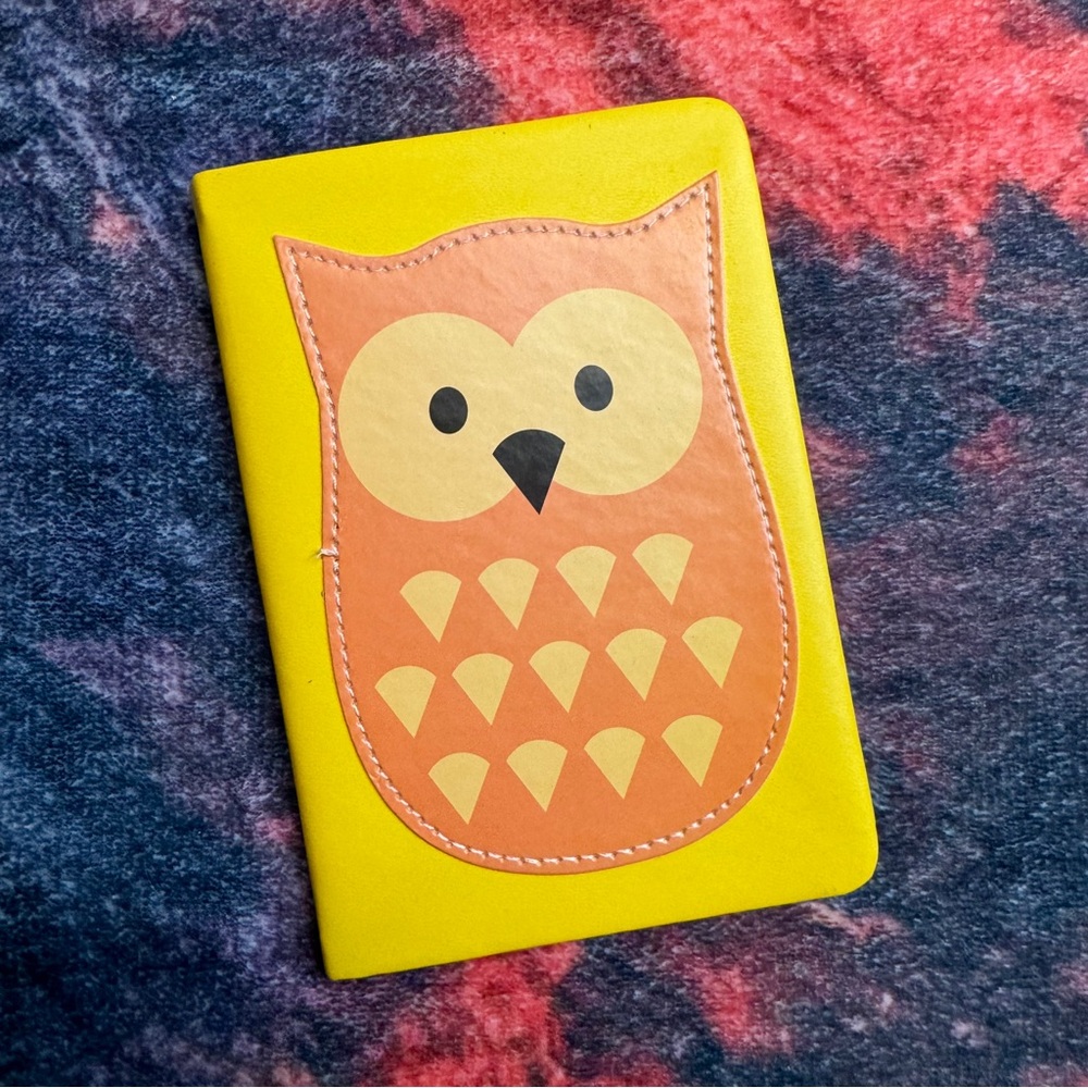 💜 VTG Yellow Owl Notebook - NWT